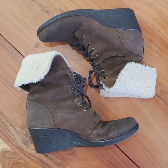 Super Rare UGG "ZEA" Platform Suede Leather Shearling Winter Boots - Picture 15 of 15